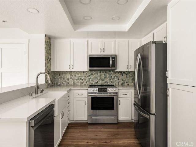 2800 Keller Drive 221