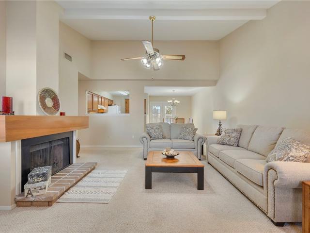 2800 Longmire 33