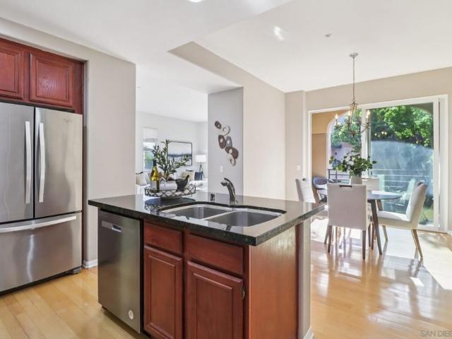 2801 Escala Cir