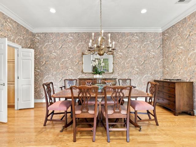 2801 Glenwood Gardens Lane