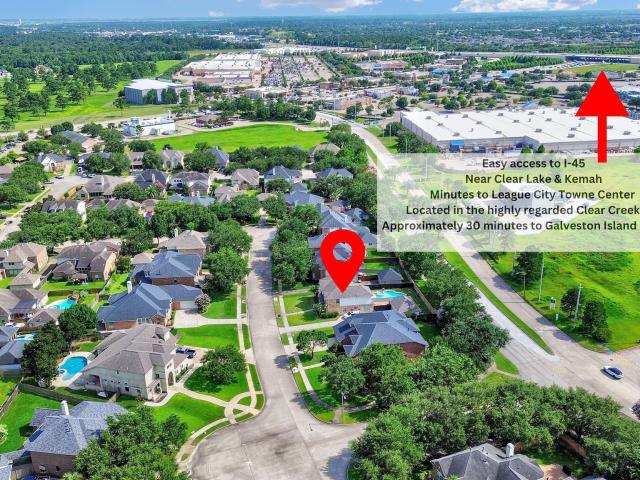 2801 Snyders Bluff