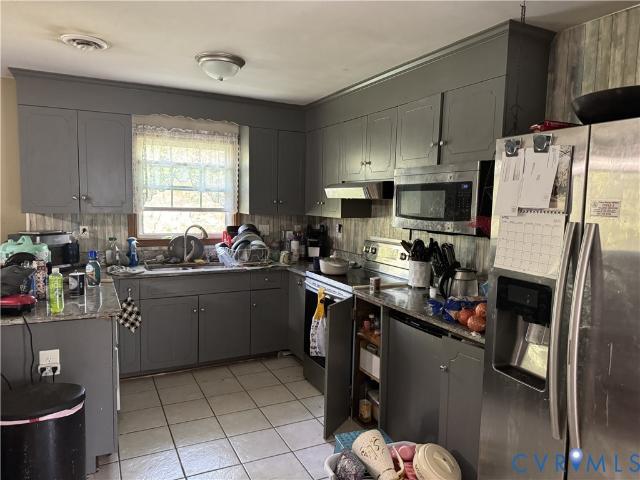 2803 Manchester Drive
