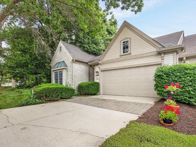 2803 S St Remy Circle