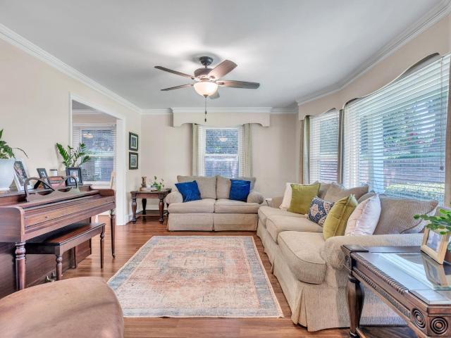 2803 Woodridge Drive