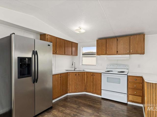 280 Colleen Dr
