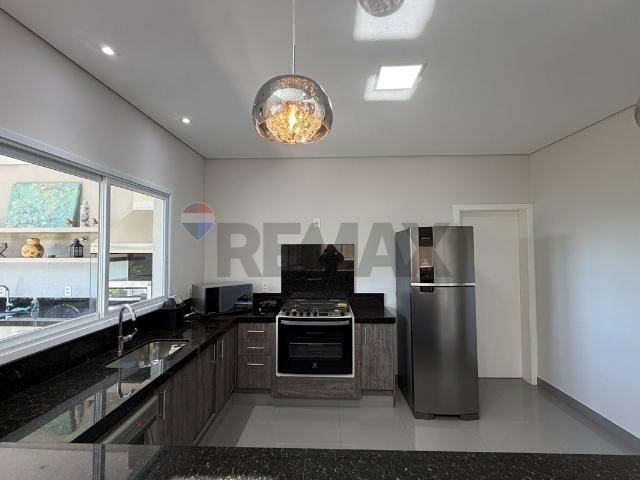 280 Área Útil Casa de Condomínio Alugar, 3 Dormitórios localizado em Rua Bergamo, 152 Rodovia Romildo Prado km 9,5 Residencial Villaggio Paradiso, Itatiba, São Paulo, 13255 647 | Brasil