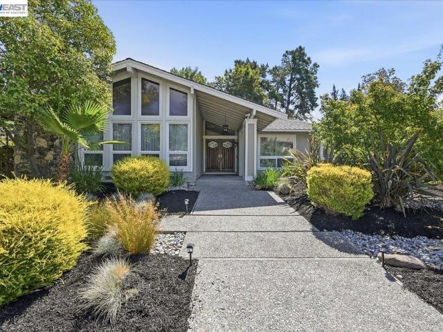 280 Bolla Ave