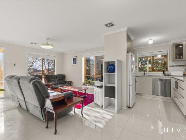 2/80 Britten Jones Drive, Holt ACT 2615 Townhouse For Rent | Domain