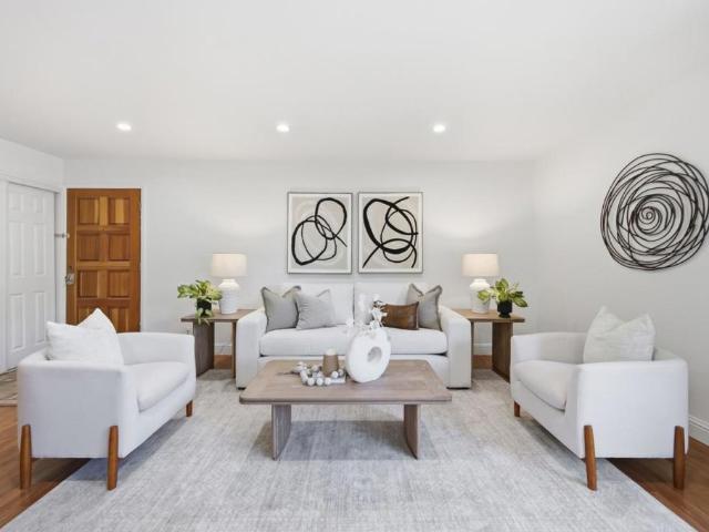 280 Easy Street 209