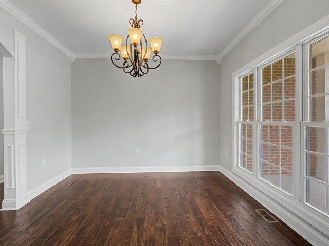 280 Kenwood Lane