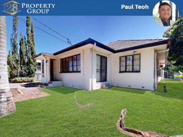 280m to Inala Plaza. 4 Mins on Foot. 100% Convenient