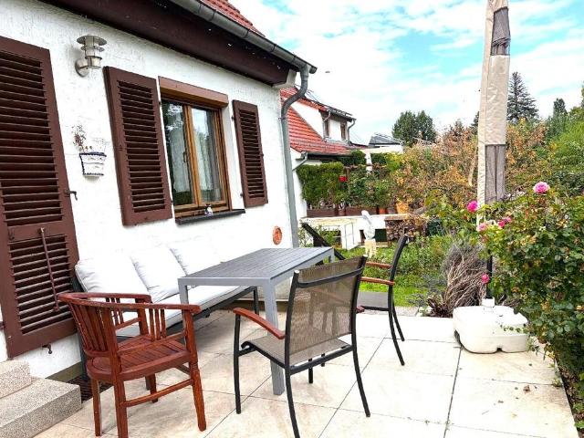 28146 HomeCompany Dresden Möbliert/Furnished Doppelhaushälfte mit Grundstück in Dresden Leubnitz Neuostra max. 2 Personen