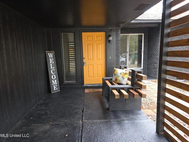 2815 Hillside Drive