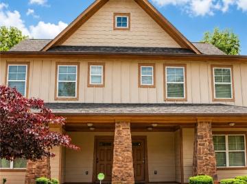 2815 Riverbend