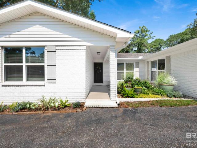 2816 W Gaslight Lane