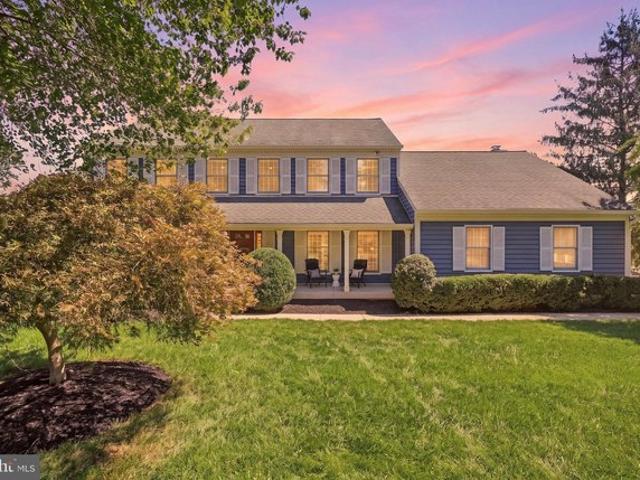 2817 Berryland Dr, Oakton, VA 22124