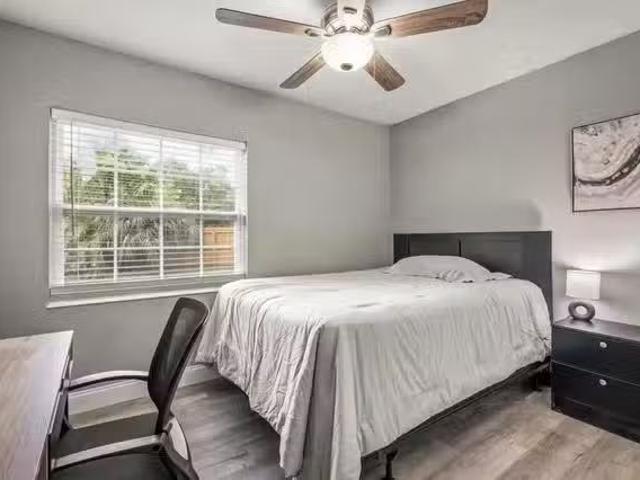 #28181: Room in 9 Bed 5 Bath