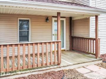 2818 E Brooks Road