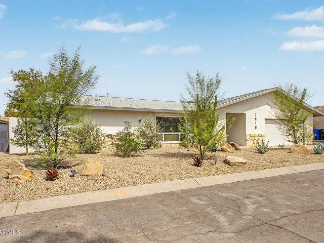 2818 e malapai drive