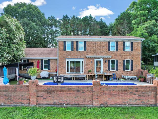 2818 Harris Circle NW