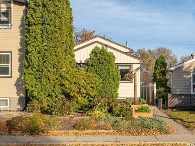 2819 Mcdonald Street, Regina, SK, S4N 3A1 house for sale | Listing ID SK051621 | Royal LePage