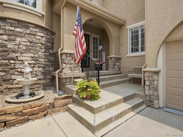 2819 Canyon Crest Drive