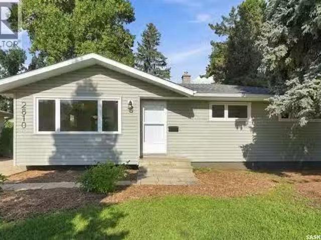 2810 Calder Avenue, Saskatoon, SK, S7J 1W1 house for sale L.