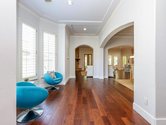 2811 King Point View Lane