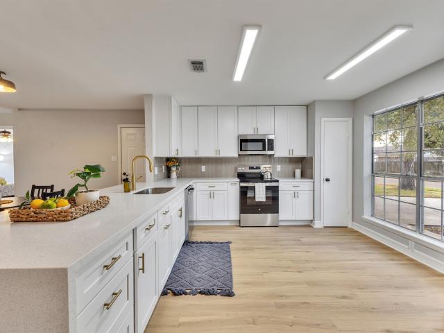 2811 Sugar Wood Drive