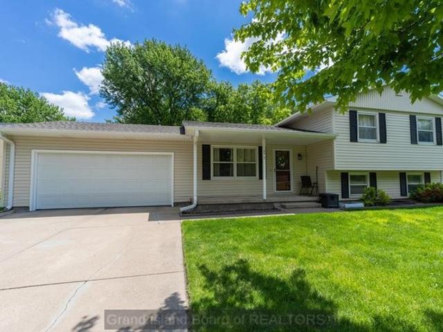 2811 S Blaine St, Grand Island, NE 68801