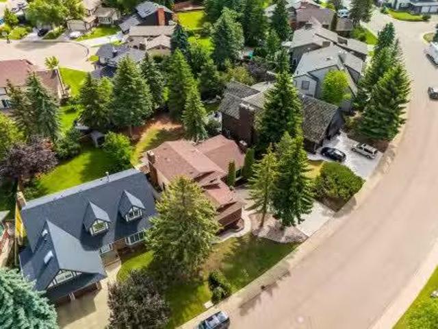 2811 125 Street, Edmonton, AB, T6J 4G3 house for sale Listi.