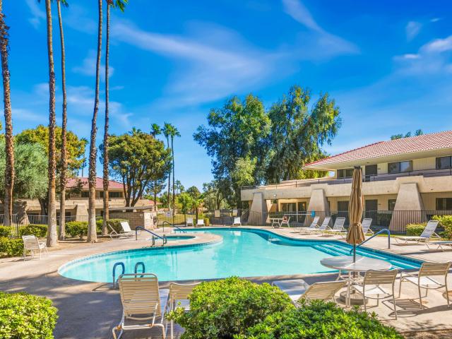 2812 N Auburn Cir, Unit F201, Palm Springs, CA 92262 | MLS #219136