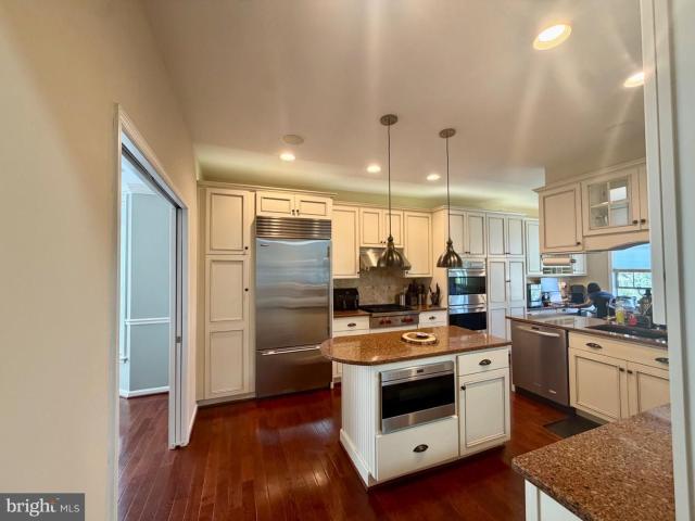 281 Lewis Washington Drive, Charles Town, US, WV
