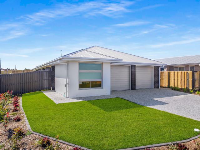 2/81 Mahogany Drive Logan Reserve, QLD 4133