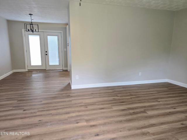 281 Parliament Rd