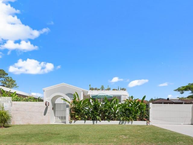281sqm of Resort Style Family Living Near the Tweed River
