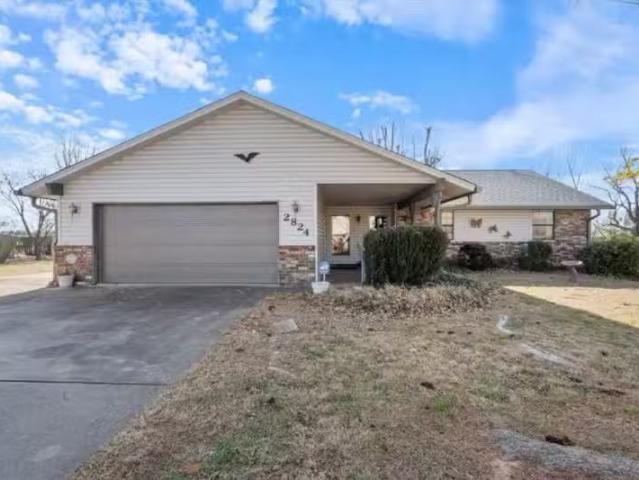 2824 PARKWOOD CIR, ROGERS, AR 72756