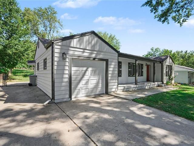 2825 N 76th Street