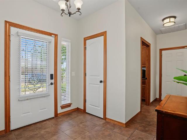 2827 Deer Run