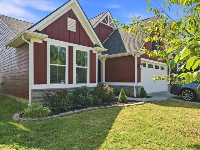 2827 Leatherwood Dr