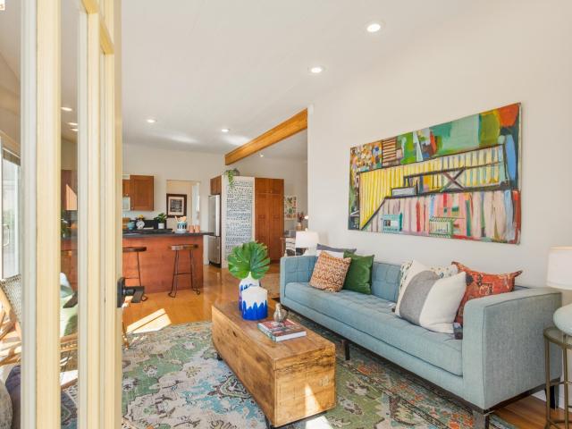 2829 Morcom Ave