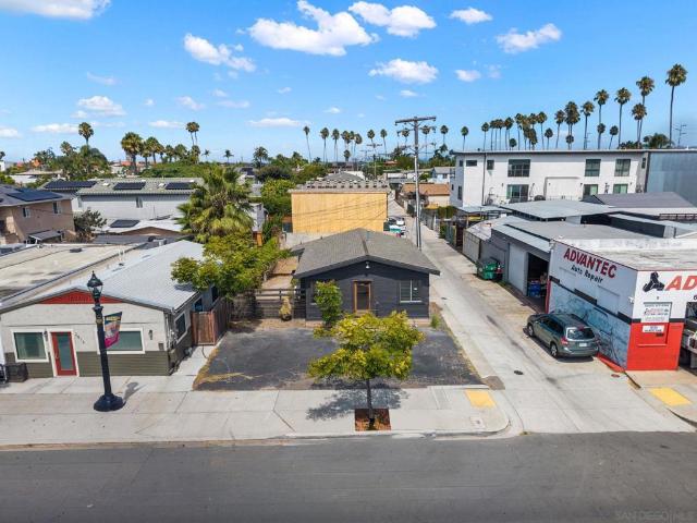 2820 Adams Ave