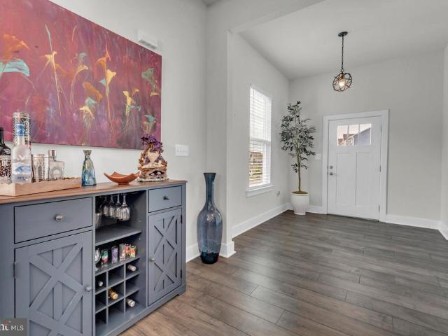 2820 Town View Circle