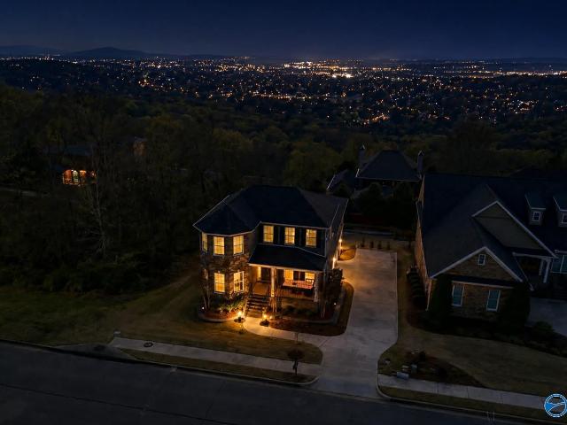 2821 Talon Circle