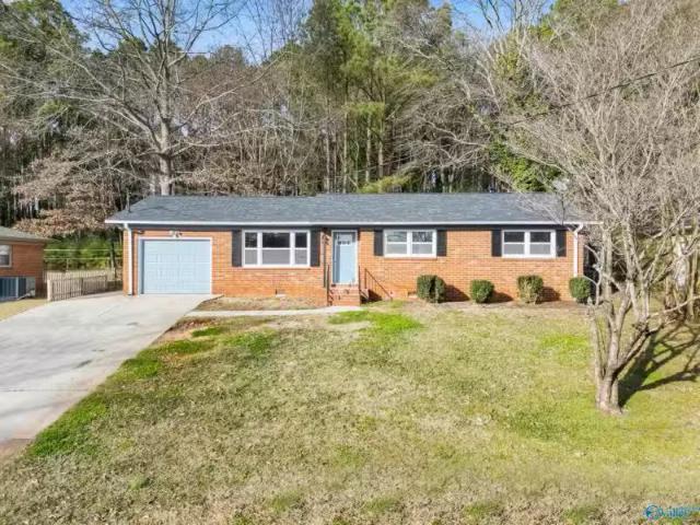 2822 CORA HILL AVE NW, HUNTSVILLE, AL 35810