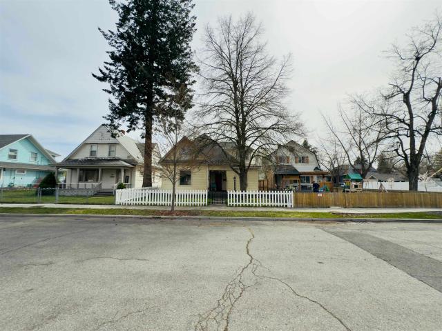2823 W Sharp Ave, Spokane, WA 99201 | MLS #202620