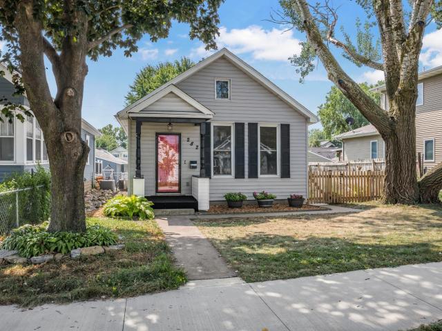 282 Annapolis Street E