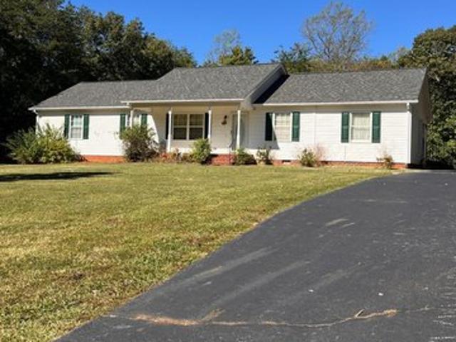 282 Bryant Rd, Madison Heights, VA 24572