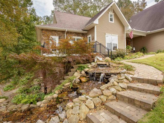 282 Lakeview Shores Dr