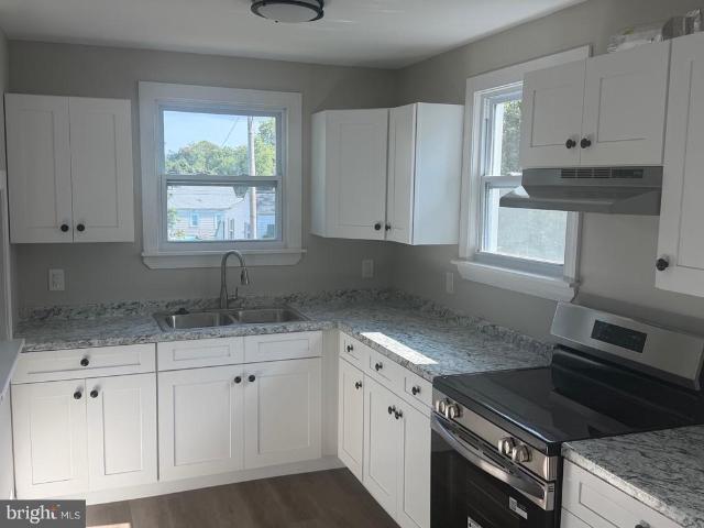 282 Stanley Terrace